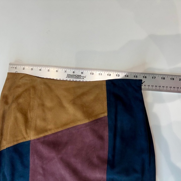 Worth New York, colorblock suede skirt navy/maroon/tan. Size 6, front kick. NEW! - Picture 8 of 10